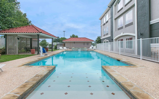 La Quinta Inn & Suites by Wyndham Fredericksburg