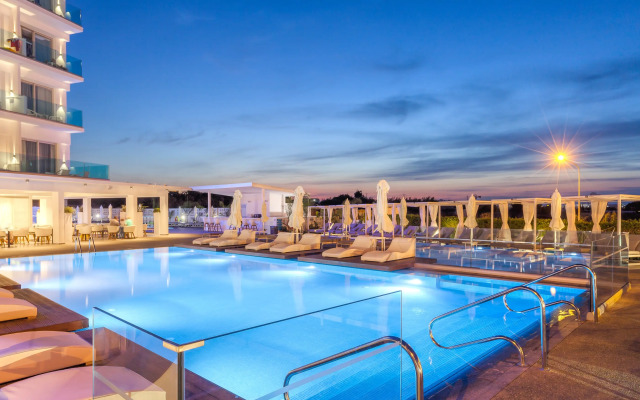 The Blue Ivy Hotel and Suites