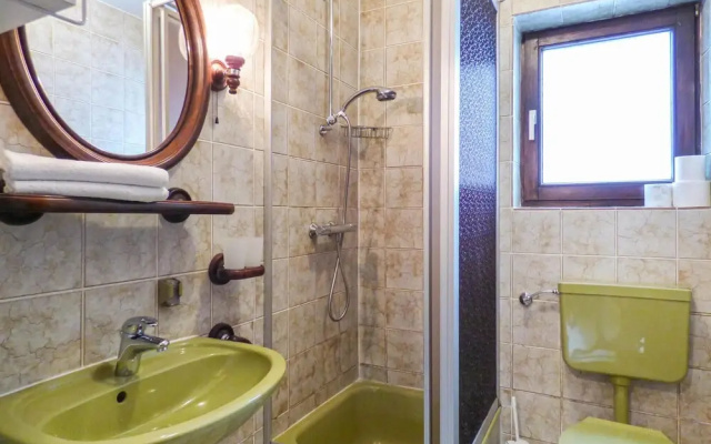 Awesome Apartment in Arrach With 1 Bedrooms and Wifi