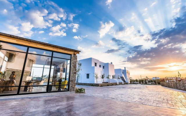 Portes Mykonos Suites & Villas