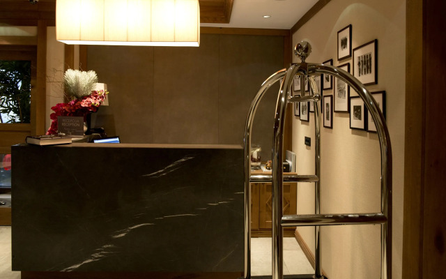 Отель Grey Family Hotel