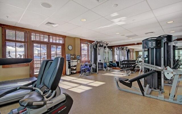 One Ski Hill Place S8322