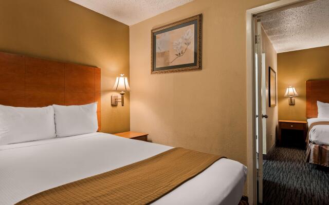 Quality Inn & Suites Dallas - Cityplace