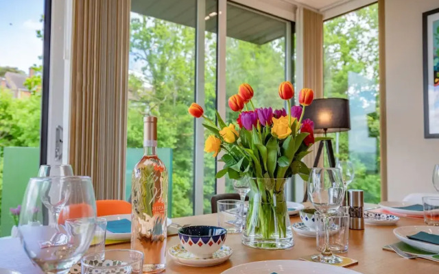 Host Stay Hilltop House