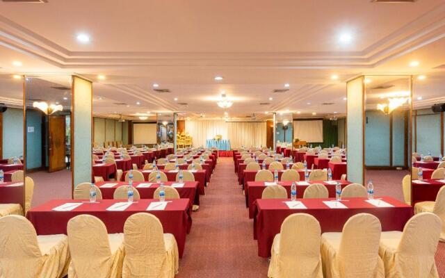Nonthaburi Palace Hotel