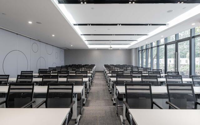 Holiday Inn Express Pudong Chuansha by IHG