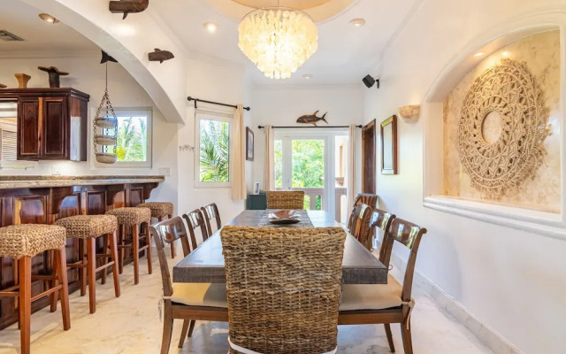Belizean Cove Estates