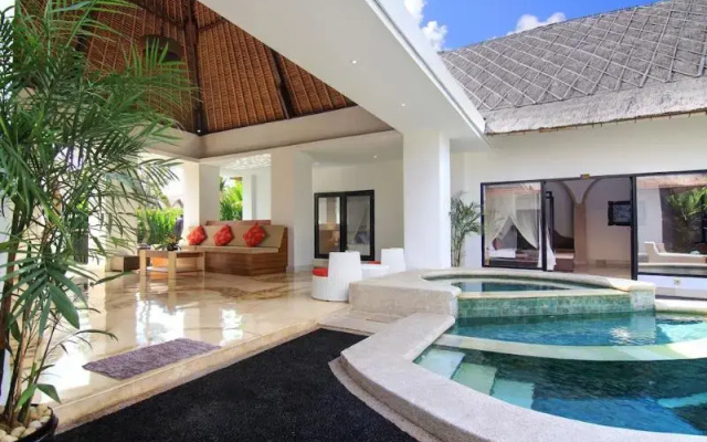 Villa Seminyak Lagoon And Spa