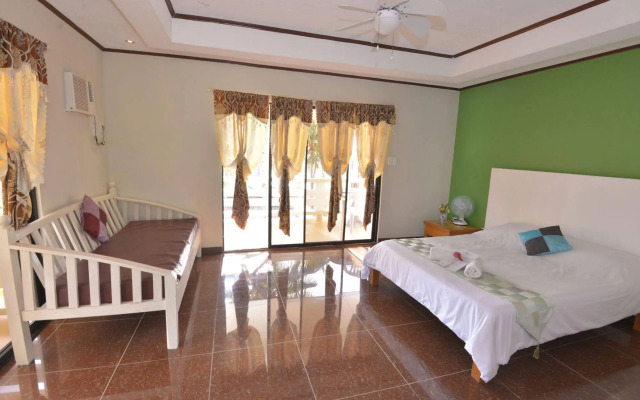 Lanas Beach Resort