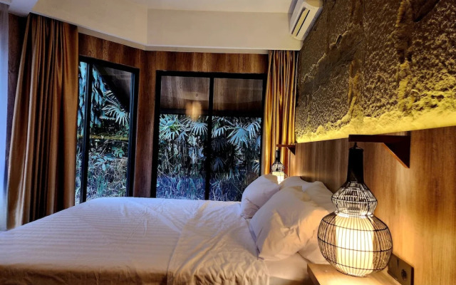 Villa 4-BR Klub Bunga No. 4 Batu Malang