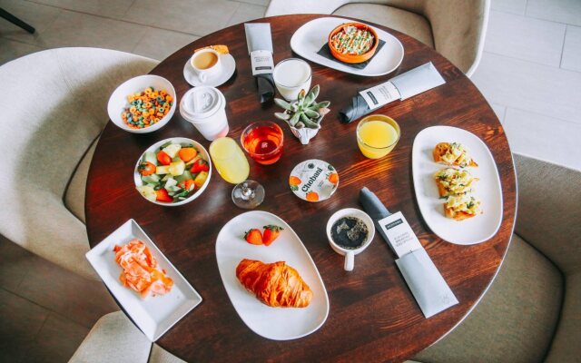 AC Hotel by Marriott Tampa Airport