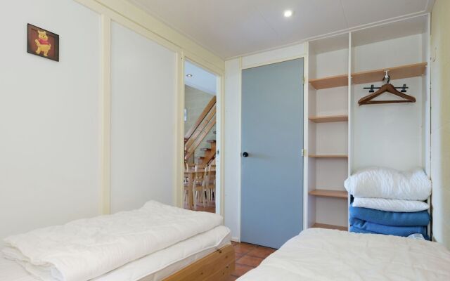 Pleasant Holiday Home With Fenced Terrace, Garden, Barbecue