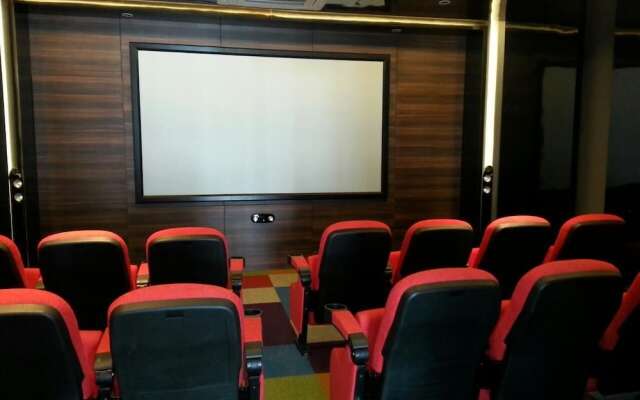 Woodsbury Suites 7722 Butterworth