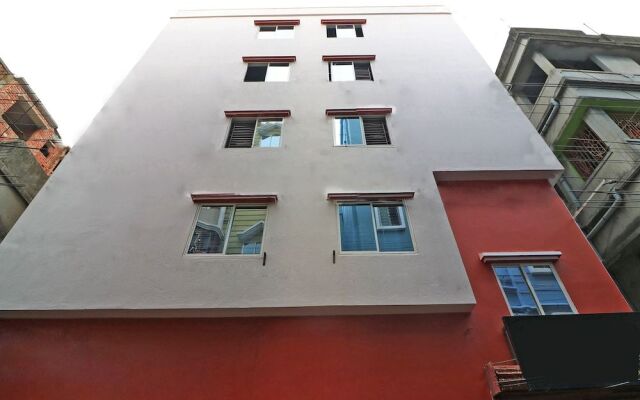 OYO 13579 Hotel Royal Crowne