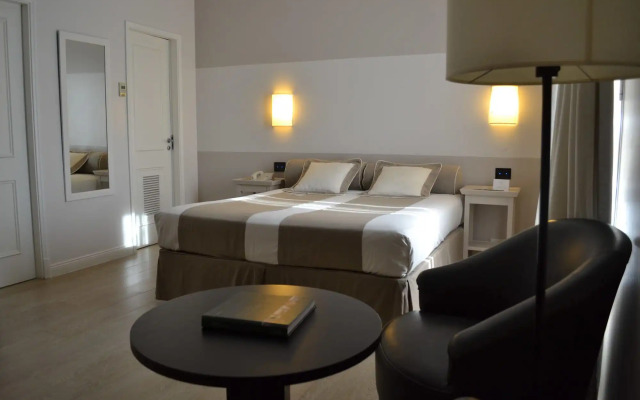 Loi Suites Recoleta Hotel