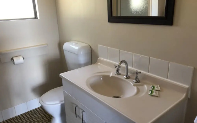 Turicum Chalets AT Monkey Rock Winery