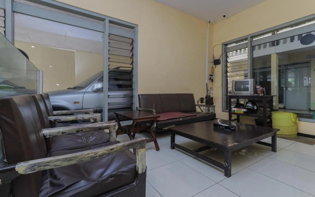 OYO 1289 Cbr Residence