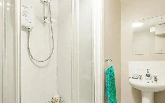 Student Only Cable Street