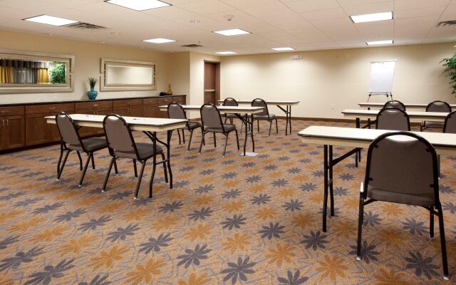 Holiday Inn Express Hotel & Suites LAMAR by IHG