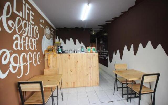 Dong Paloh Hostel
