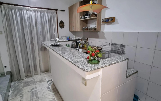 Tsar Simeon, 2 bedroom, living room and fireplace