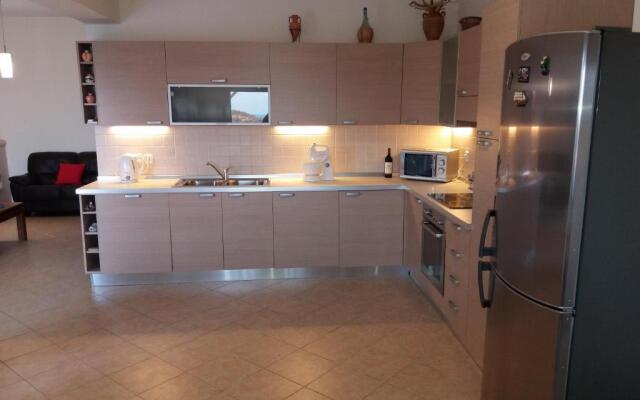 Sea House Lahania
