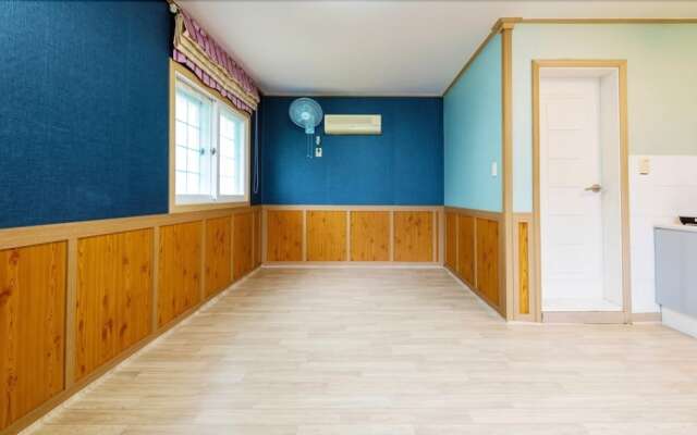 Taean Pine Scented Pension
