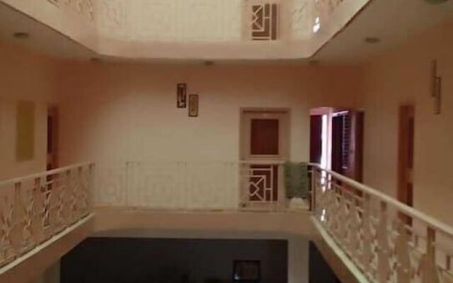 Hotel Golden Nest