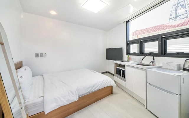 Yeosu Nangmanstay Pension