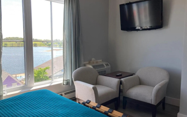 Lunenburg Arms Hotel and Spa