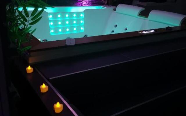 Appart' SPA Privatif Gray (Adults Only)