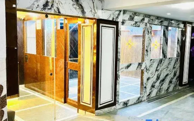 Taj 3 Star Hotel Near 200Mtr Taj Mahal Agra