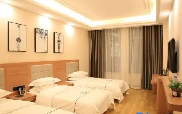 Yunshang Tianhe Hotel (Khorgos Guomen Scenic Spot)
