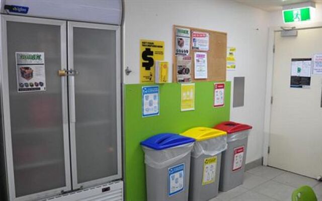 Habitat HQ - Hostel