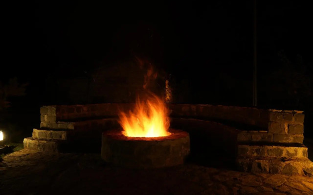 Cragus Inn