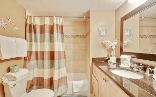 Trillium 5B Beach Front With Private Balcony/amazing Gulf Views!