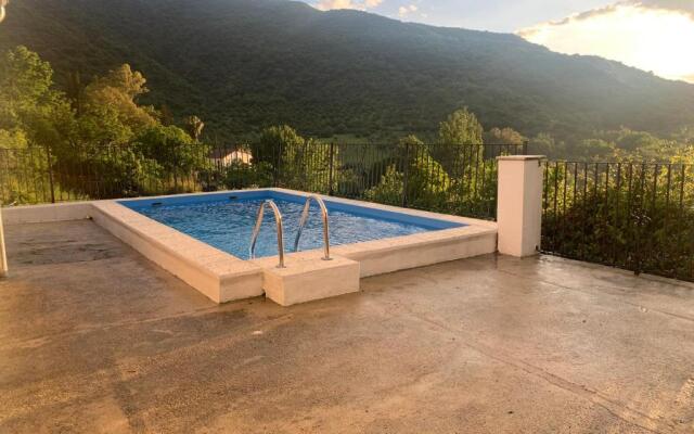 La Fuente De El Nacimiento
