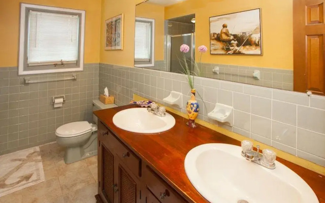 Hunts Home - 4 Br Home