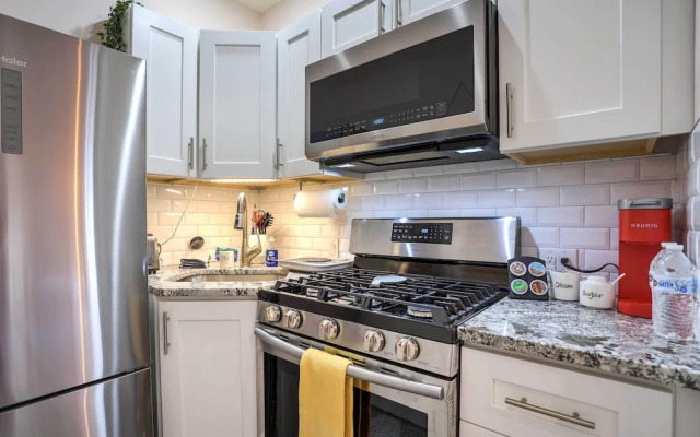 Cozy Philadelphia Studio, Near Center City!