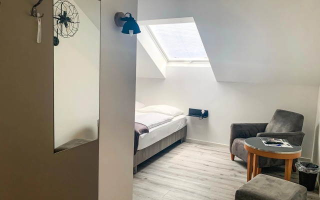 PRIMA Inn Unterkunft direkt uber der "Bar am Minimax"