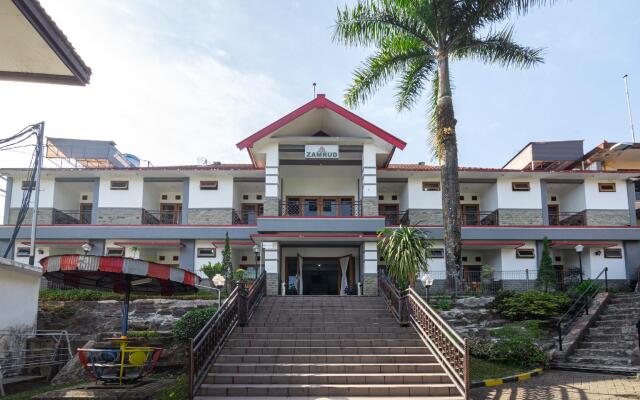 OYO 1339 Sinergi Hotel Tretes