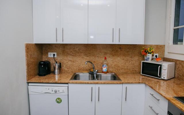Cozy Apartment Near Sagrada Familia 21B