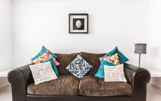 Mossie Apartment