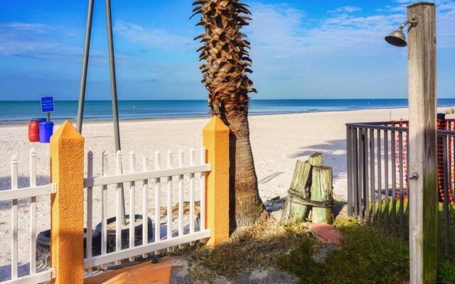 Misty Isles Redington Beachfront Suite 24