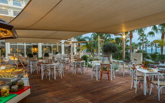 Aquamare Beach Hotel & Spa