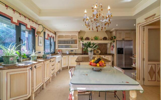 Villa Olivar - 5 BDR Dream Pool/Jacuzzi/Golf/BBQ