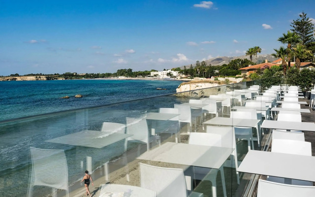 White Bay Resort