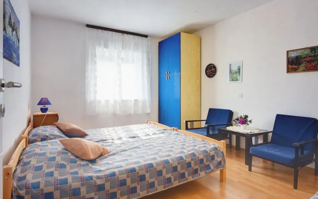 Apartment With Balcony and sea View