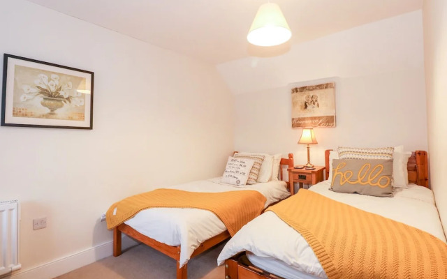 Hollyhedge Cottage