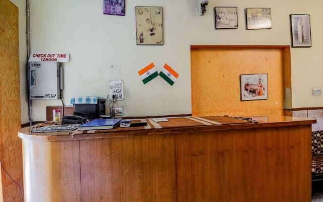 OYO 18825 Hotel Akshey